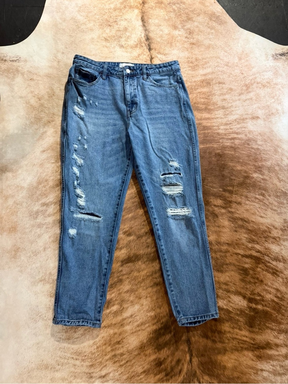 Vervet Los Angeles Distressed Boyfriend Jeans Size 31 Medium Wash Denim - Picture 2 of 5